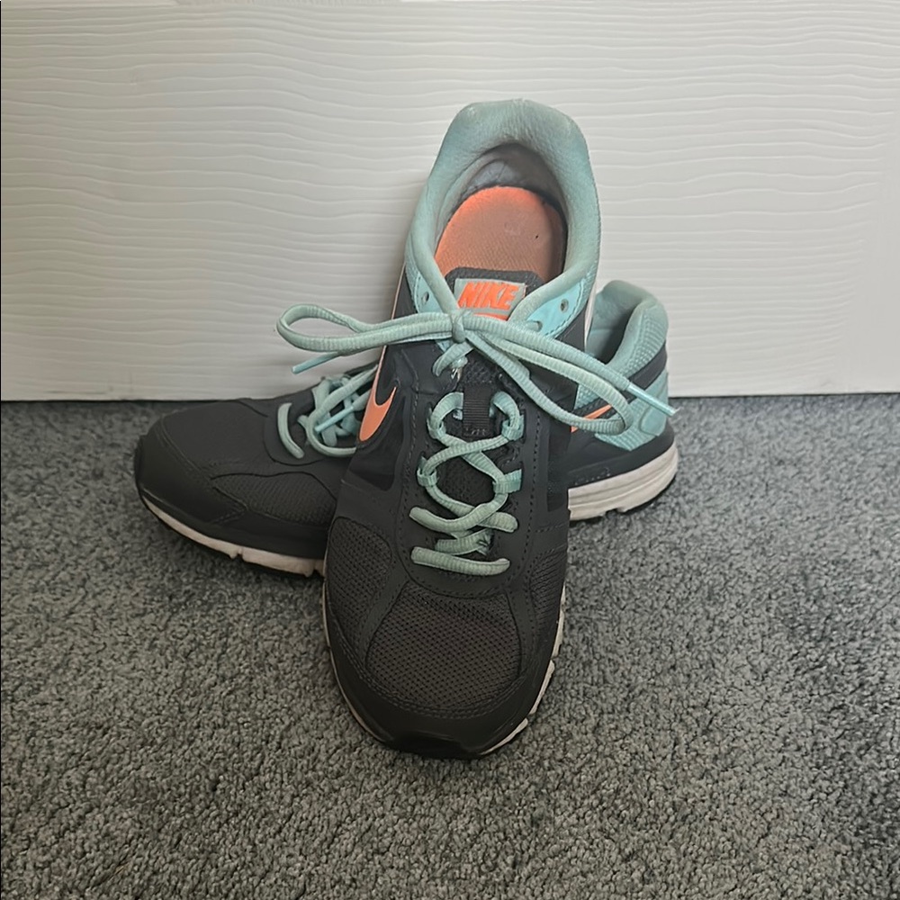 Nike Women's Gray and Mint Sneakers with Neon Peach Highlights